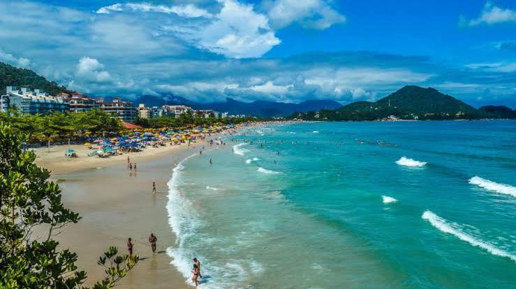 Apto Praia Grande Ubatuba Area Nobre Com Toda Comodidade Para Voce E Sua Familia ! Buitenkant foto